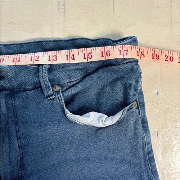Good American Denim Jeans Women’s Size 18 Blue Straight Leg High Rise - Picture 4 of 9